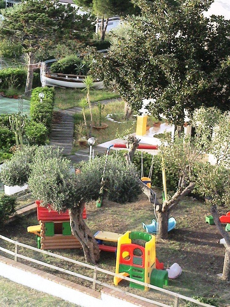 דיאמנטה Hotel Cristina מראה חיצוני תמונה