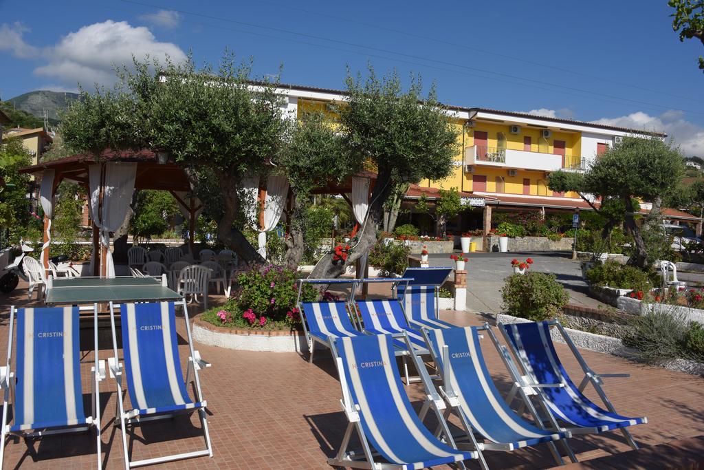 דיאמנטה Hotel Cristina מראה חיצוני תמונה